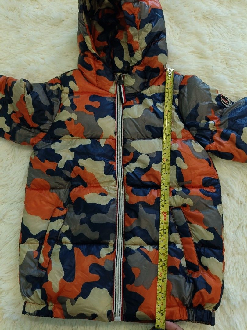 Winter Jacket (Category: Babies & Kids Fashion) located in Seremban. Submitted by puteri_anne (Listing ID 1345586143, Image 3). Description: For free... Tidak termasuk Postage tau 😄.
