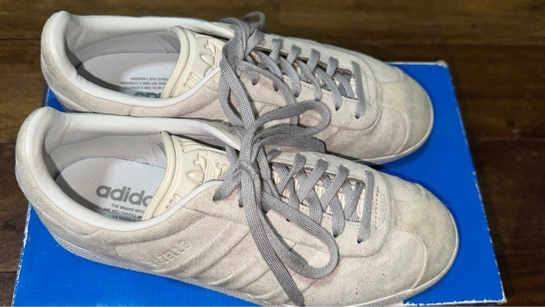 Adidas Gazelle (Category: Sneakers) located in Manila. Submitted by decluttrix (Listing ID 1345831322, Image 2). Description: rfs: i dont use these anymore and wore it not more than 5 times still nego hut pls dont lowball mez size: 8W.