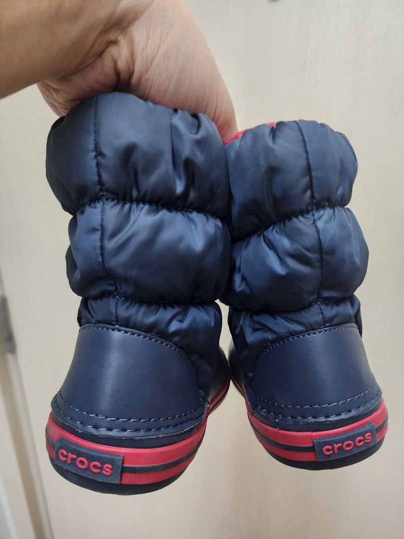 Authentic crocs boots for 2-4yo (Category: Babies & Kids Fashion) located in Quezon City. Submitted by escalade (Listing ID 1345813861, Image 3). Description: authentic crocs boots for snow and rain Used once only size c8 no box ideal for 2-4yo.