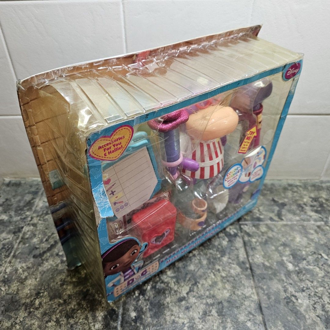 Authentic Disney DOC McSTUFFINS HALLIE Make Me Better Playset (Category: Kids Toys) located in Quezon City. Submitted by charliebrown_olx (Listing ID 1345851734, Image 2). Description: Set includes an articulated figure, as well an interactive tool w/ lights & sounds. When their patient get a big boo-boo, kids can take the ouches away w/ a removable color-change cast, which has special designs only revealed by using cold water! Classification: Ne