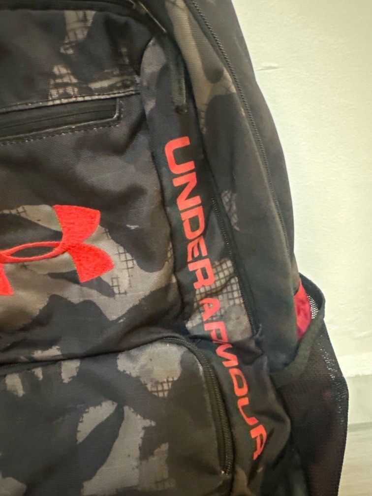 Backpack (Category: Backpacks) located in Singapore. Submitted by will1188 (Listing ID 1345846851, Image 3). Description: Can inspect before purchase if time allows #underarmour #backpack.
