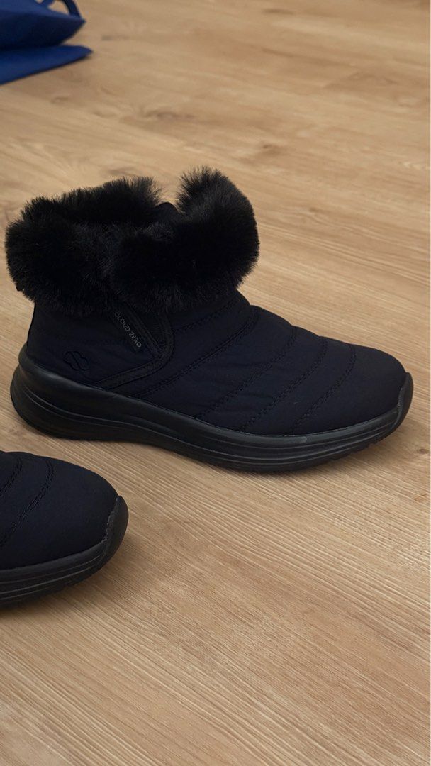 Cloud zero winter boot (Category: Boots) located in Singapore. Submitted by karcret (Listing ID 1345898405, Image 4). Description: Brand new, without box Light weight and very comfortable Got it from Korea last year dec 2024 Fixed price No trading Retail price $90.
