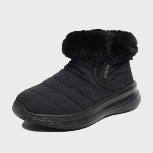 Cloud zero winter boot (Category: Boots) located in Singapore. Submitted by karcret (Listing ID 1345898405, Image 1). Description: Brand new, without box Light weight and very comfortable Got it from Korea last year dec 2024 Fixed price No trading Retail price $90.