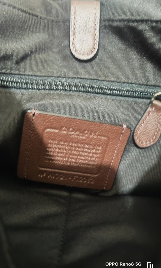Coach leather sling bag (Category: Luxury Bags & Wallets) located in Paranaque City. Submitted by eyzmartin (Listing ID 1345896513, Image 3). Description: used but still in good condition. check pic. for details.