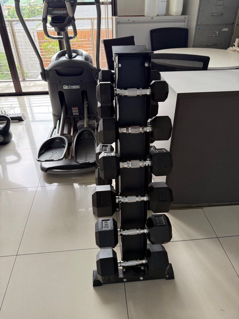 Dumbells Set (Category: Weights & Dumbbells) located in Taguig. Submitted by pascual0914 (Listing ID 1345835012, Image 2). Description: Meet up in QC thanks..