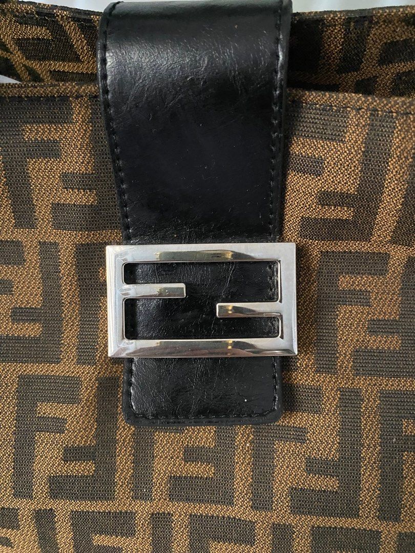Fendi Canvas Tote Shoulder Bag (Category: Luxury Bags & Wallets) located in Santa Rosa. Submitted by sassycollection. (Listing ID 1345826759, Image 3). Description: Preloved Canvas Leather strap No issues Decluttering.