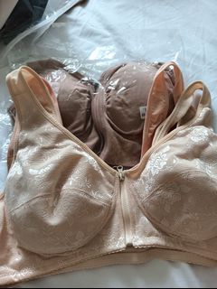 (Category: ) located in . Submitted by cheesecake8 (Listing ID 1345741107, Image 1). Description: .