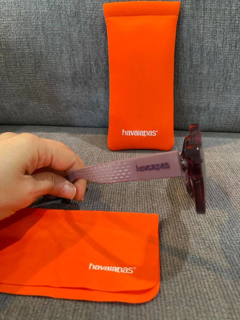 Havaianas (Category: Sunglasses & Eyewear) located in Manila. Submitted by rosedimaguiba (Listing ID 1345788086, Image 3). Description: Havaianas Womens Reflective Sunglasses Pre-Loved, Excellent Condition .