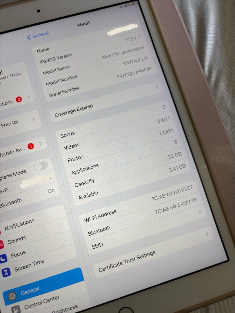 ipad 7th generation 32 gb (Category: iPad) located in Manila. Submitted by babooshk4 (Listing ID 1345797979, Image 2). Description: ❗️RUSH❗️ - with free case and pencil - no charger - battery lasts for 1-2 hours - still negotiable - ginamit lang for acads purposes - meet up : feu, españa, sm manila dm for more pictures.