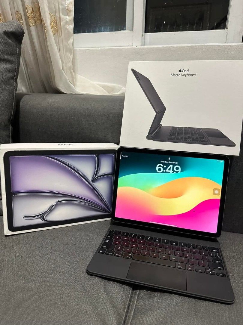 Ipad Air - 11 Inch (M2) Wifi (Category: iPad) located in Valenzuela. Submitted by miamimia19 (Listing ID 1345846398, Image 2). Description: 128GB WITH MAGIC KEYBOARD (USED BOUGHT JULY 2024) Clean and barely used ₱41k ONLY❗️.