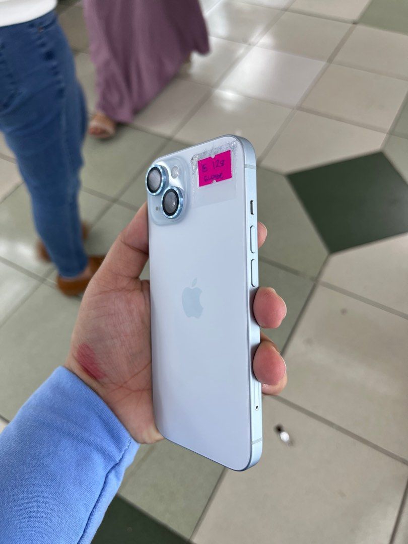 Iphone 15 128gb 98% batt Globelocked (Category: iPhone 15 Series) located in San Juan City. Submitted by javedsgadgetshop (Listing ID 1345732525, Image 3). Description: INSTALLMENT OPTIONS : SPAY LATER / GGIVES / CREDIT CARD & BILLEASE! WE BUY AND SELL SO PWEDE MAGBINTA OR SWAP ! Quick Specs : Iphone 15 •128gb •NTC Variant •98% batt health •Globelocked •100% Smoothness •No hidden issue | No Repaired •100% Authentic | Not Refurbished •w/ OEM Charg