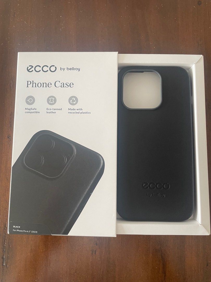 Iphone casing (Category: Cases & Sleeves) located in Singapore. Submitted by tlc112233 (Listing ID 1345729522, Image 1). Description: .