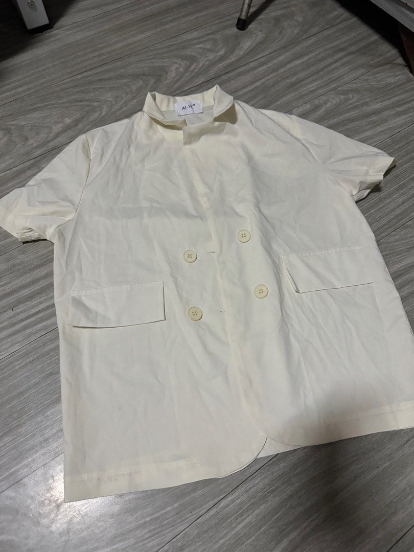 Korean Casual Blazer Suit Jacket (Category: Coats, Jackets and Outerwear) located in Quezon City. Submitted by trixdeclutter (Listing ID 1345874133, Image 1). Description: color: apricot size: m.