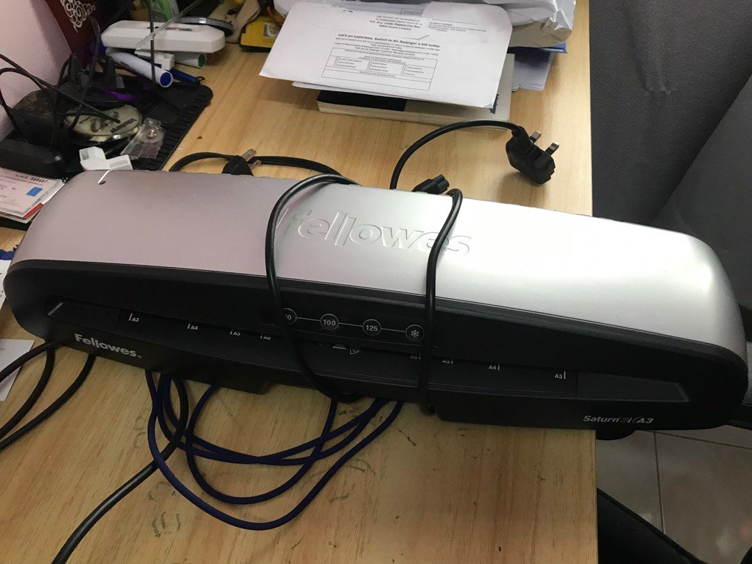 Laminator (Category: Office & Business Technology) located in Bangi. Submitted by ssalim2 (Listing ID 1345897410, Image 1). Description: Laminator bru guna 3 bulan, company dh beli bru lebih besar. Nk letgo mur mur.