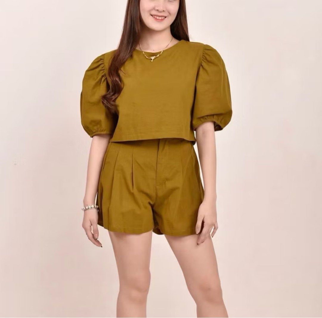 Linen Set - Puff Sleeve Top & Shorts (Category: Blouses) located in Quezon City. Submitted by col.funshot (Listing ID 1345755030, Image 1). Description: Good as new. Top worn once, bottom never used Linen fabric Color is nakakaputi 😊 Rfs: size too small for me Shipping c/o buyer No returns.