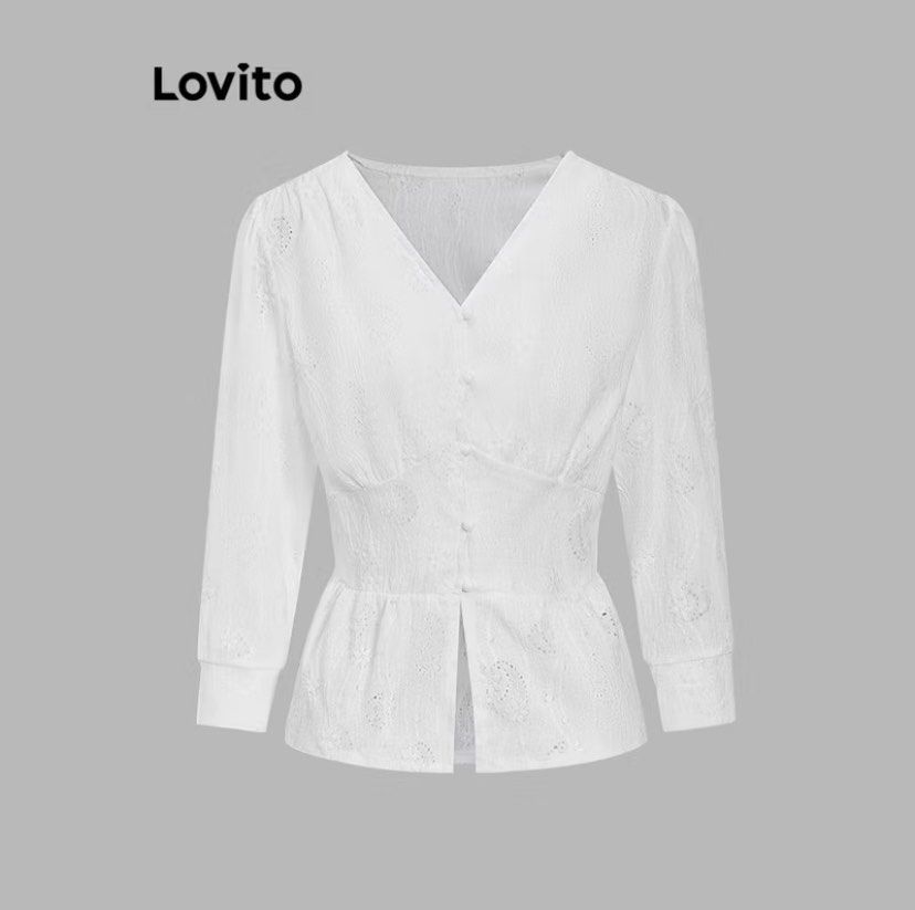 Lovito blouse (Category: Blouses) located in Kuala Lumpur. Submitted by nfarahy (Listing ID 1345738021, Image 2). Description: Tak pernah pakai.