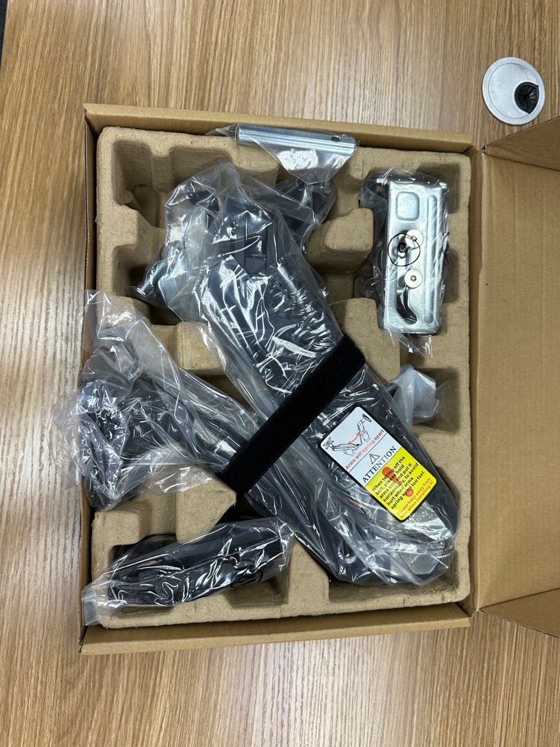 Monitor Mount (Category: Other Accessories) located in Singapore. Submitted by g2fhf98cfb (Listing ID 1345810092, Image 3). Description: Brand New in Packaging VNDLB502 17”-30” Single Monitor Ergonomic Gas Spring Arm - VESA Compatible:works with VESA 100x100mm and 75x75mm standard monitors . - Easily Adjust:allowing you to work in a more comfortable,ergonomically correct postion. - Height adjustable arm:gas spring hovering system provides smooth 