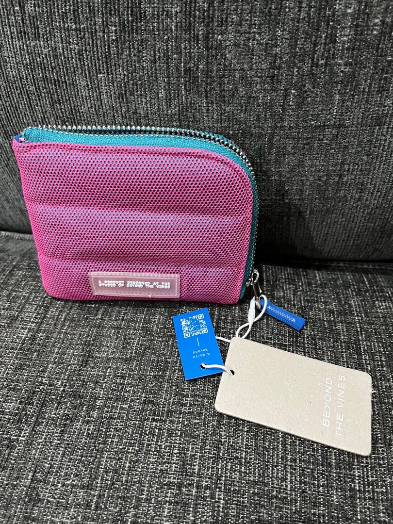 【BEYOND THE VINES】Poofy Wallet Poofy Wallet | Beyond The Vines