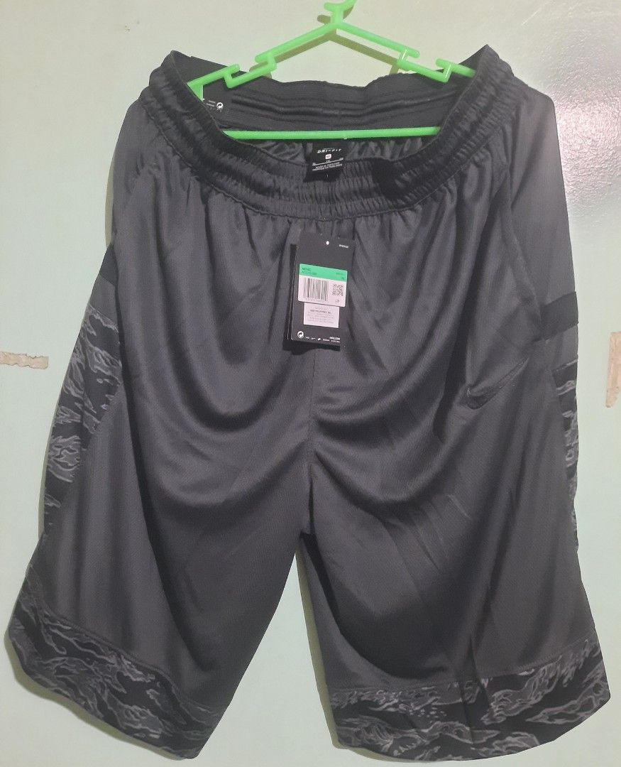 Nike Mens Shorts Anthracite/Black (Category: Activewear) located in Manila. Submitted by jm1218 (Listing ID 1345870258, Image 3). Description: Nike Mens Shorts Material:AT3172-060 Size:XL.