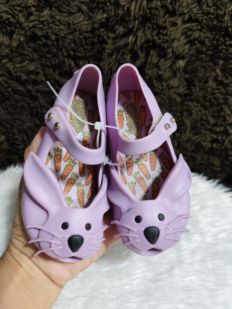 Original mini melissa Usa 7 @ 13 cm (Category: Babies & Kids Fashion) located in Quezon City. Submitted by kimlynandaya (Listing ID 1345865961, Image 1). Description: .