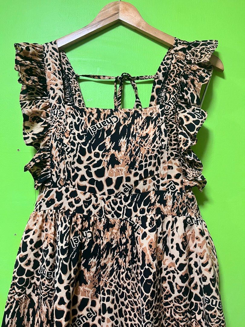 Padded Romper Mini Dress (Category: Rompers) located in Carmona. Submitted by boldbear.e4b354 (Listing ID 1345867053, Image 2). Description: Padded Romper Dress Made in V Freesize up to large Length:34 inches Smocked back 📍Location: TVR Carmona, Cavite 📌shipping: j&t/lalamove 📌payment first basis + sf.