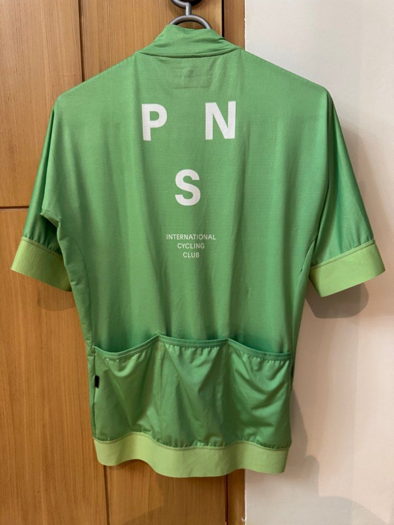 Pas Normal Studio Mechanism (Category: Activewear) located in Mandaue City. Submitted by vms288 (Listing ID 1345761423, Image 3). Description: Slightly Used Pas Normal Stuido large Very good condition.