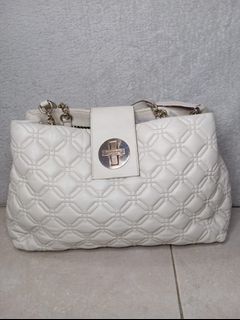 (Kategori: ) berada di . Dikirim oleh pickme_please (ID iklan 1345814287, Gambar 1). Deskripsi: .