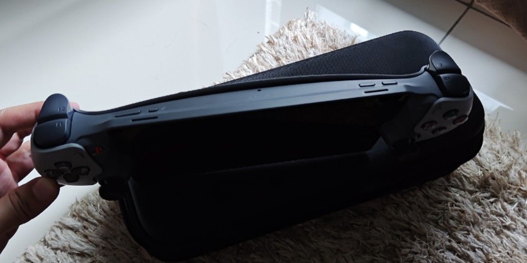 Unboxing PS5 30th anniversary: la limite edition nostalgica
