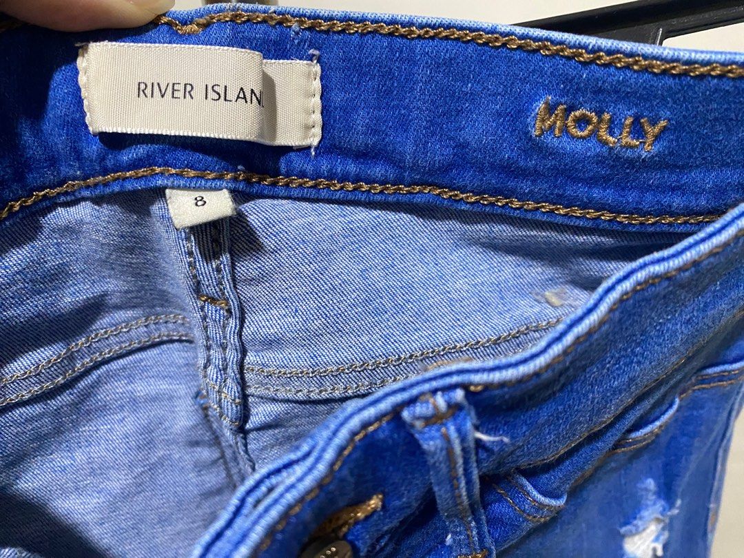 RIVER ISLAND SKINNY JEANS (Category: Jeans) located in Pasig City. Submitted by samthesun (Listing ID 1345880081, Image 3). Description: RIVER ISLAND MOLLY SKINNY JEANS HIGHWAIST.