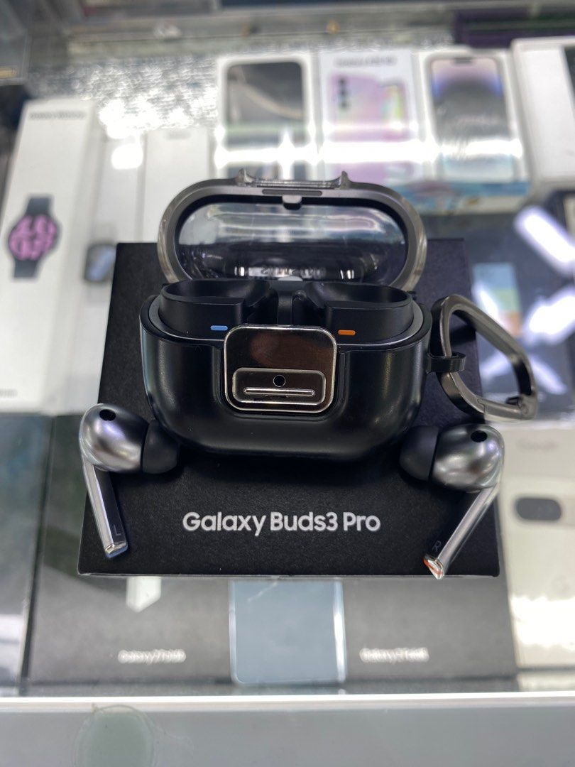 Samsung Buds 3 Pro with Spigen Case complete (Category: Earphones) located in San Juan City. Submitted by rodelmarllemit (Listing ID 1345769294, Image 2). Description: Second hand Samsung Galaxy Buds 3 Pro Color: Silver with Spigen Case Complete Same serial box and unit 7 days warranty Facebook Page: • Helu’s Gadgets Txt or Call •09266836637 Mode of Payment: • Cash • Bank Transfer • GCash & Paymaya Installment: • Credit Card • Ggives • Cash on De