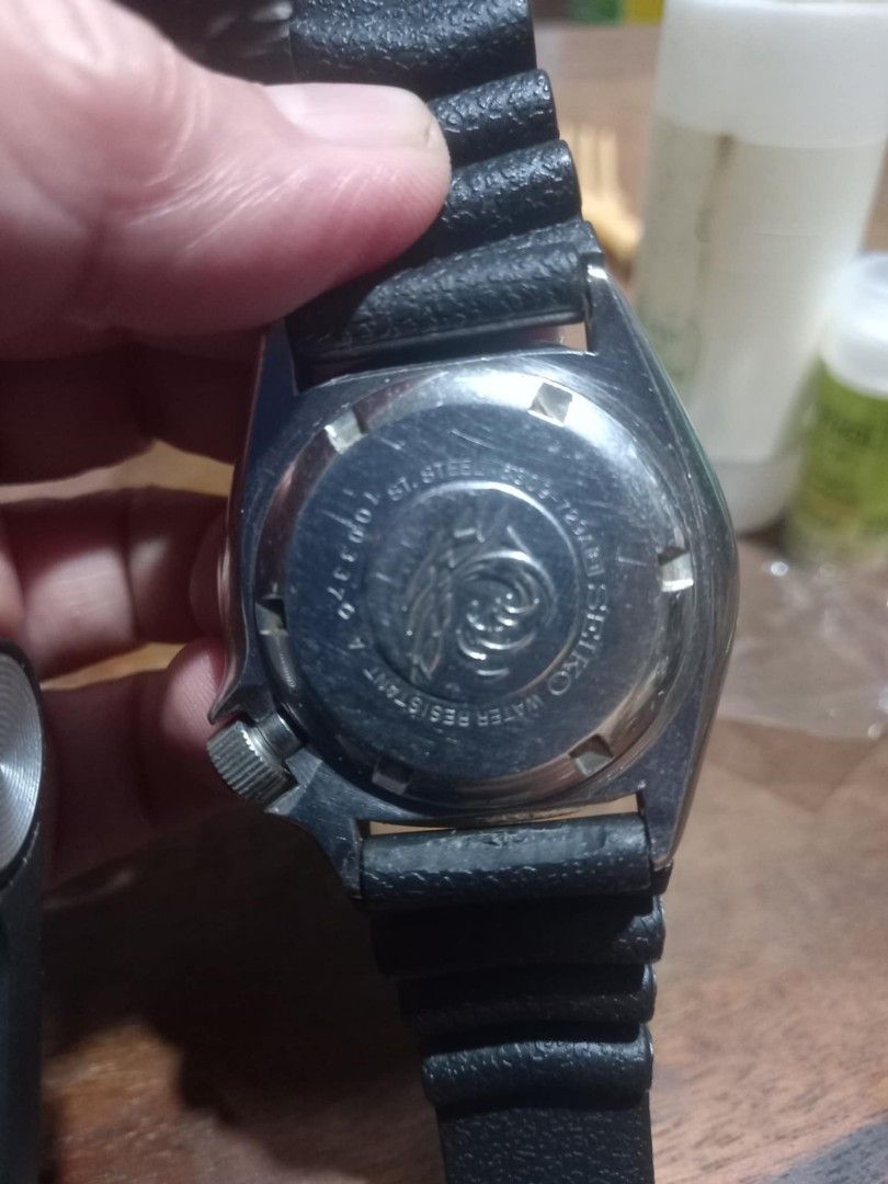 Seiko Slim Turtle (Category: Men's Watches) located in San Mateo. Submitted by daddyB918 (Listing ID 1345816594, Image 2). Description: seiko 6309-729A slim turtle, Original Seiko movement, case, caseback, working condition, rubber strap, daily use Issue: replacement stem, all functioning, can be lock, but not push twist to lock, marikina area, do meet up nearby city only.