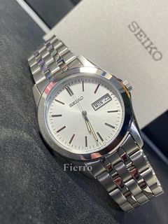 (Category: ) located in . Submitted by fierro.timepieces (Listing ID 1345839498, Image 1). Description: .