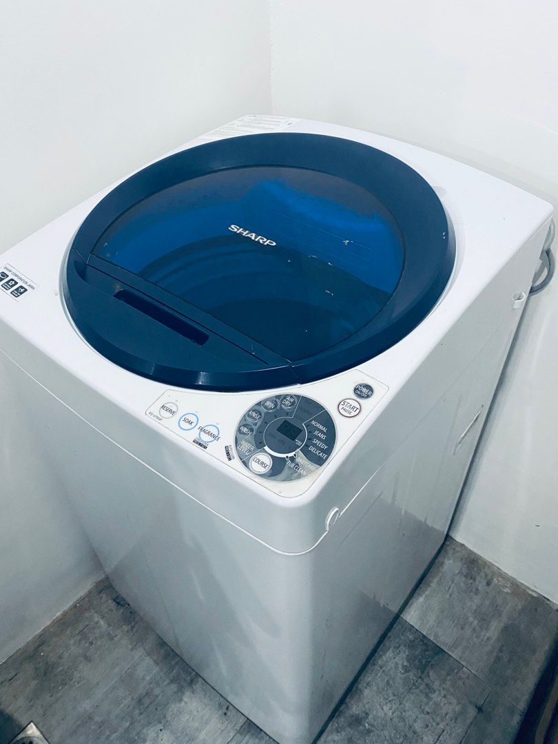 Sharp Automatic Washing Machine (Category: Washing Machines and Dryers) located in Cavite. Submitted by psycheoldnewstuff (Listing ID 1345738821, Image 3). Description: Load Capacity: 8kgs.