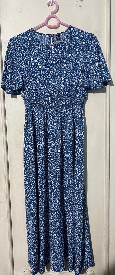 Shein Maxi Dress (Category: Dresses) located in Quezon City. Submitted by assdeclutters (Listing ID 1345847396, Image 2). Description: Just used it for my BKK trip. Super love this dress! Cloth is comfy. Good as new, what you see what you get! *altered the length cos it was way too long for me, I am 5’2. Will send when worn pic upon request. .