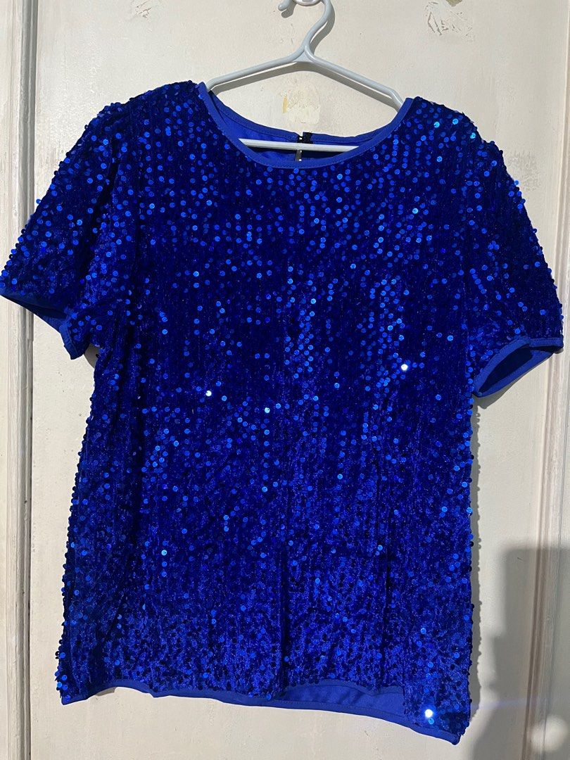 Shein Sequined Velvet Top (Category: Blouses) located in Quezon City. Submitted by assdeclutters (Listing ID 1345847950, Image 2). Description: Used once during Christmas Party. Vibrant color. What you see is what you get! Will send when worn pic upon request.