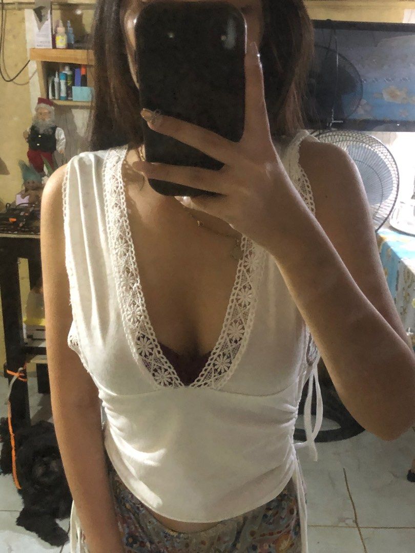 SHEIN White Summer Tank Top (Backless) (Category: Blouses) located in Caloocan City. Submitted by cskhaela (Listing ID 1345896075, Image 2). Description: model’s h&w: height: 5’3 weight: 45 kg best fit sa medium to large body frame + malaki hinaharap - never worn, now lang nung nag fit - medyo loose sa akin as u can see (i am an xs/small body) bought by my friend na U.S. based kaya naka dollars yung price GET 2+ MORE PRODUCTS ON MY LISTING FREE D