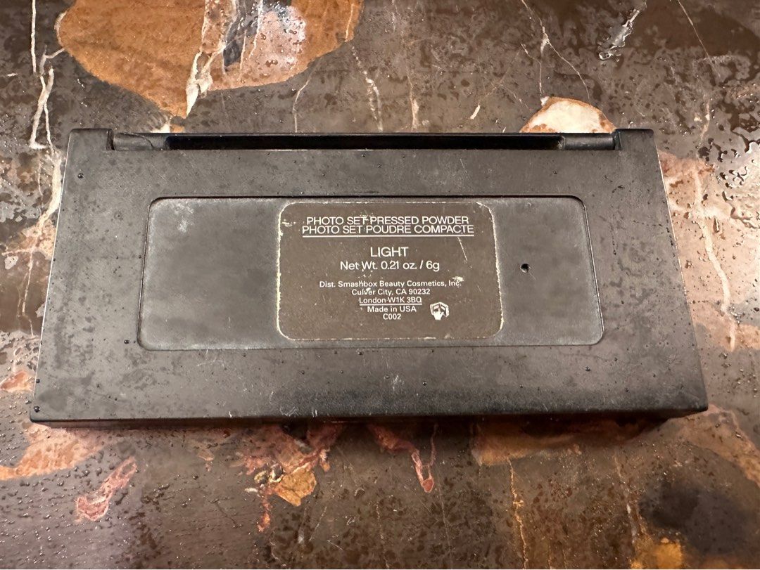 Smashbox Photo Set Pressed Powder - Light (Category: Makeup) located in Makati City. Submitted by juju_08 (Listing ID 1345788947, Image 3). Description: size: 6g.
