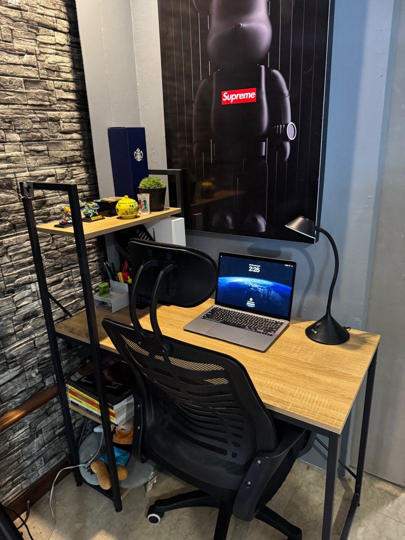 table and office chair (Category: Desktops) located in Manila. Submitted by shemineforever (Listing ID 1345782927, Image 1). Description: for sale computer desk and office chair for only 5,500 pm lang po .
