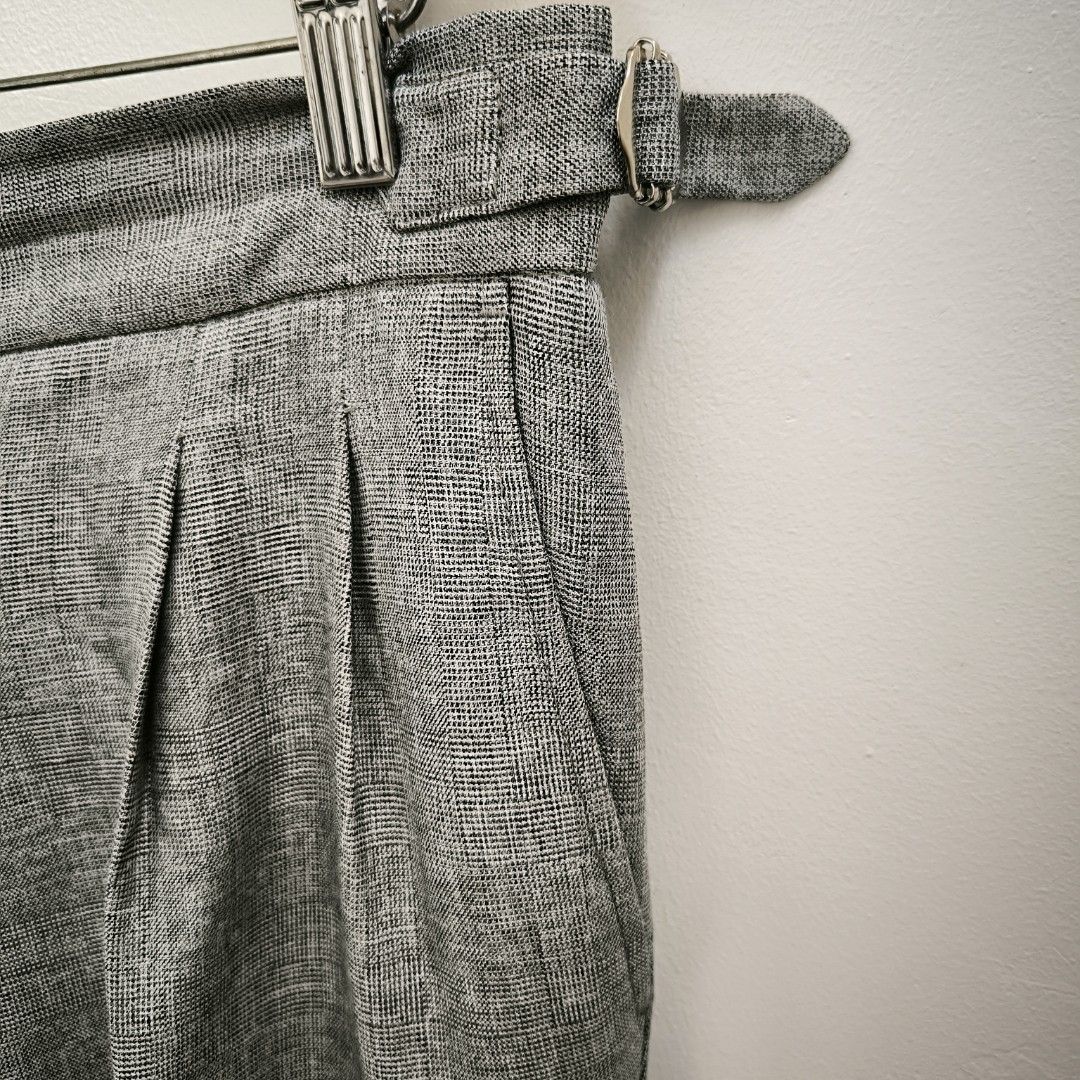 Tailored Plaid Grey Pleated Trousers (Category: Trousers) located in Quezon City. Submitted by slram (Listing ID 1345774216, Image 3). Description: 🤝 FOR SALE 🤝 🔵 Tailored Plaid Grey Pleated Trousers - Size: 34 - Color: Grey White pattern - Condition: Good - Issue: Missing buttons sa left back pocket - Waist: 34, Thigh: 11, Length: 38, Leg Opening: 8 ₱1,200 plus sf LOC: QC MOP: Gcash, Paymaya.