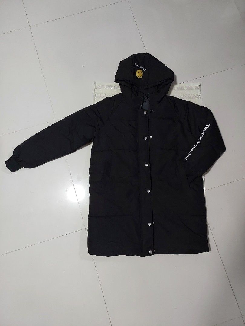 Winter Jacket (Category: Coats, Jackets and Outerwear) located in Singapore. Submitted by jojonyp (Listing ID 1345816586, Image 1). Description: I brought this for my recent winter trip, but the size was a bit too big for me. Shoulder 52cm Length 84cm Width 60cm Sleeves 58cm.