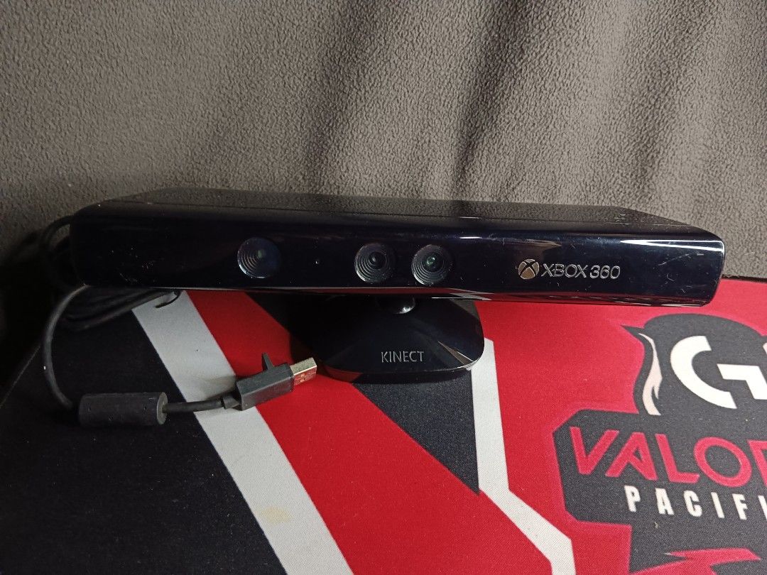 XBOX 360 Kinect Original Camera (Category: Xbox) located in San Leonardo. Submitted by emn_gadgetgrid (Listing ID 1345872440, Image 1). Description: In Good Condition..