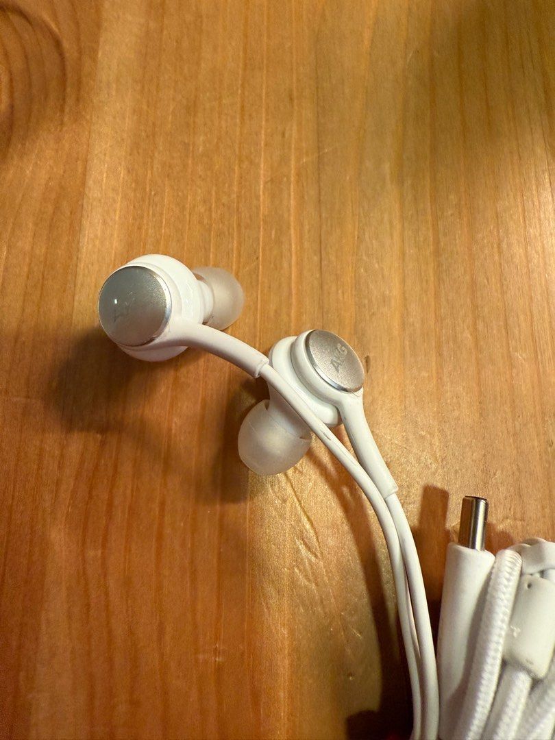 AKG earpiece type C65561402857729111