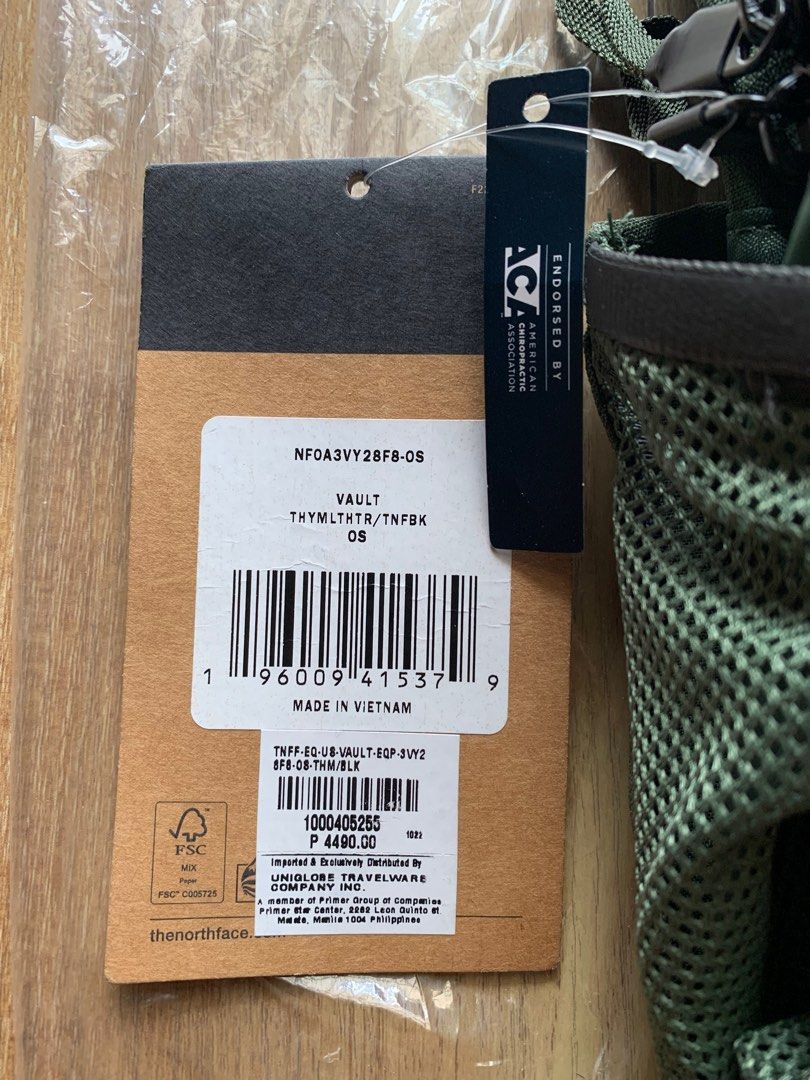 Authentic TNF The North Face Vault backpack (Category: Backpacks) located in Taguig. Submitted by acalim (Listing ID 1345960155, Image 3). Description: Brand new and authentic The North Face Vault backpacks in army green (less usual color in TNF) and black (their trademark color). These are new, bought from my former company’s brand merchandise section. You can see there are slight differences in the design of the 2 and I believe the army green i
