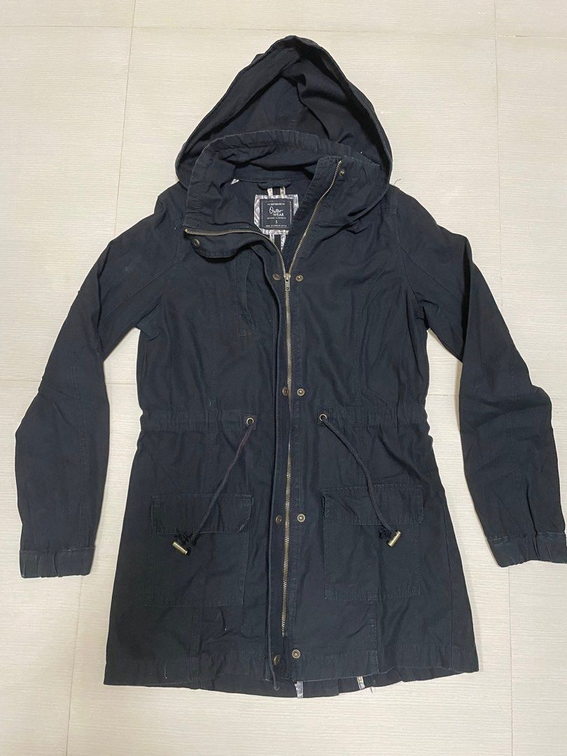 Cotton On Unisex Trench Coat Jacket S (Category: Coats, Jackets and Outerwear) located in Balanga. Submitted by wafflehouse (Listing ID 1346035792, Image 1). Description: Cotton On Unisex Trench Coat Jakcet Small No issues Thick material Never worn outside Not ukay/ no ukay smell Length:30 inches Chest: 18 inches Shoulder: 15 inches Sleeve length: 24 inches.