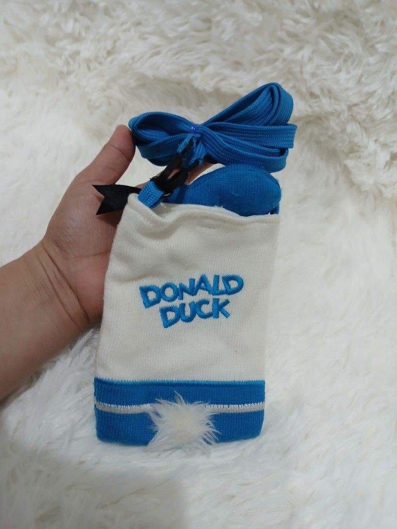Donald Duck sling bag (Category: Carriers & Slings) located in Manila. Submitted by dories12d57986 (Listing ID 1346102973, Image 2). Description: •From Balikbayan box (unused).