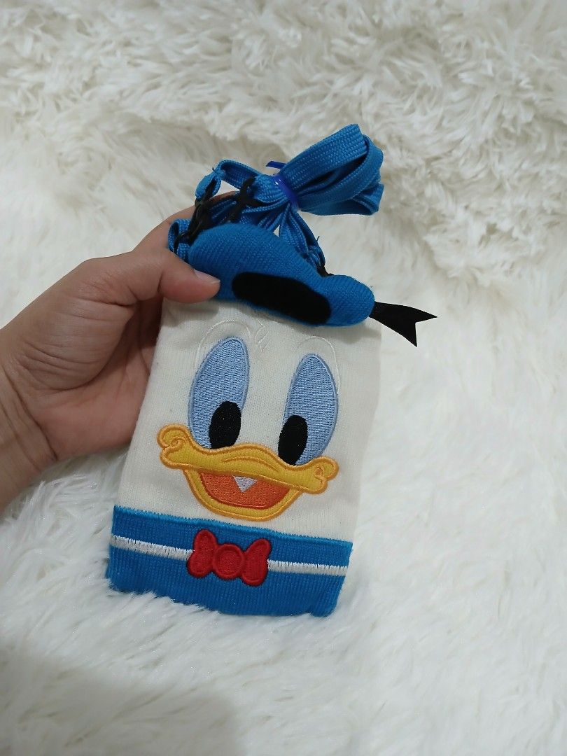 Donald Duck sling bag (Category: Carriers & Slings) located in Manila. Submitted by dories12d57986 (Listing ID 1346102973, Image 1). Description: •From Balikbayan box (unused).