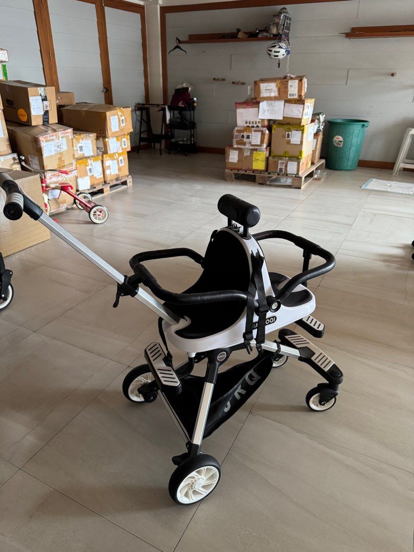 Double / Twin Stroller (Category: Strollers) located in Pasig City. Submitted by secondlyfstreet (Listing ID 1346077717, Image 1). Description: Perfect for outdoor walks Not really recommended for travel.