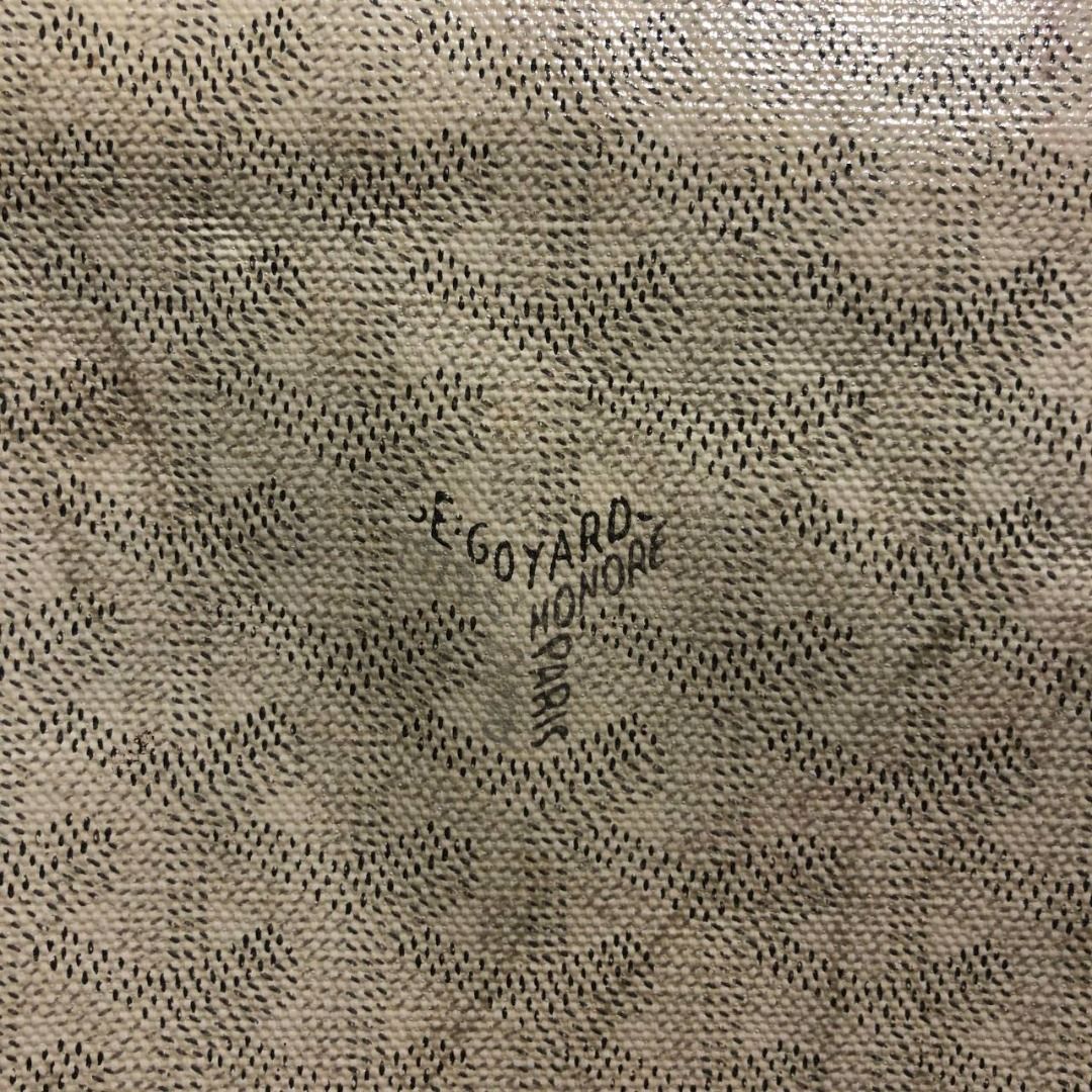 Goyard Senat Pouch (Category: Luxury Bags & Wallets) located in Quezon City. Submitted by johnpaulperezzz (Listing ID 1346010544, Image 3). Description: NAME: Goyard Senat Pouch COLOR: White SIZE: GM FIT: Large Dimension: Width: 15 Length: 11 CONDITION: 8/10 ISSUE: -discoloration needs repaint PRICE: 35k .