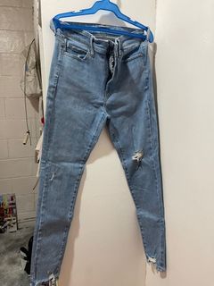 (Category: ) located in . Submitted by bustlingfinds (Listing ID 1345990609, Image 1). Description: .