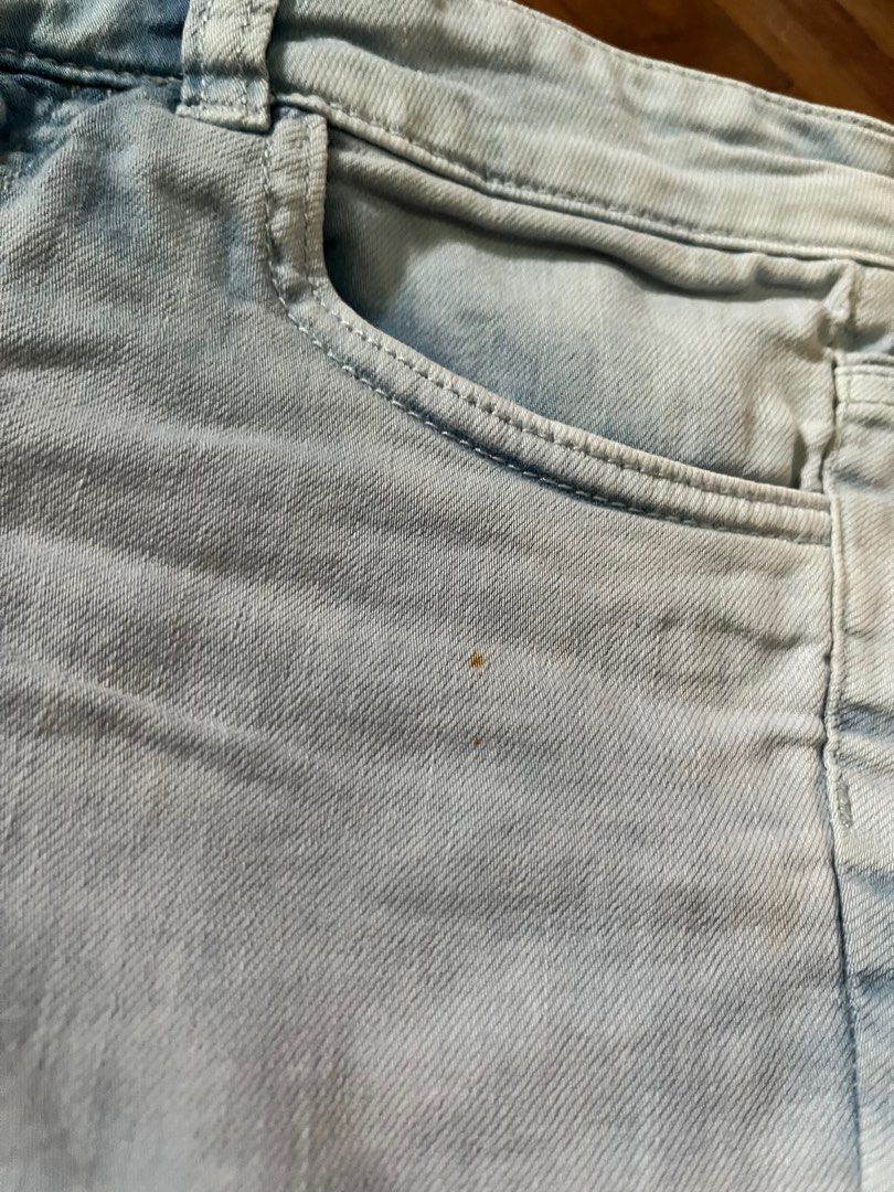 H&M Denim Washed Shorts (Category: Shorts) located in Mandaluyong City. Submitted by ryshe (Listing ID 1345999931, Image 3). Description: EUR 36 US 6 Can fit S-M Womens.